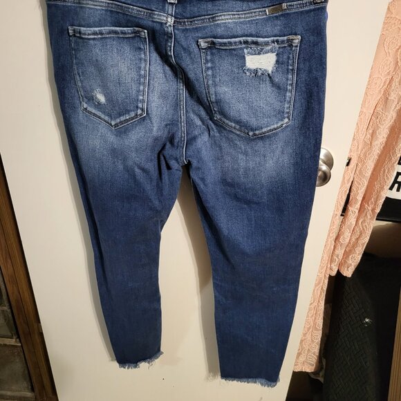 WOMANS KANCAN HIGH RISE DISTRESSED JEAN CAPRIS SZ 32 - Picture 2 of 10